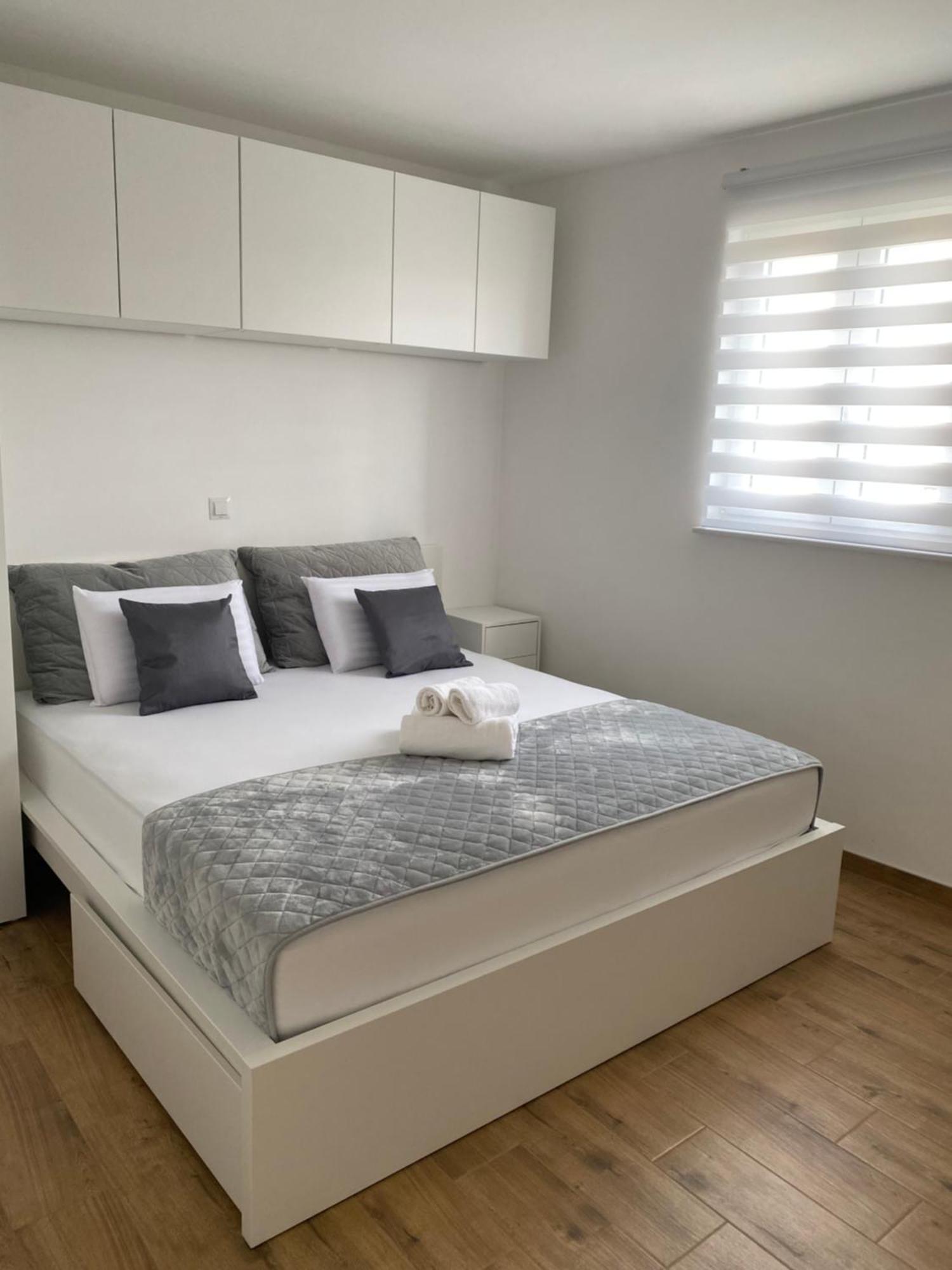 Wellness Apartments Sunset ザダル エクステリア 写真